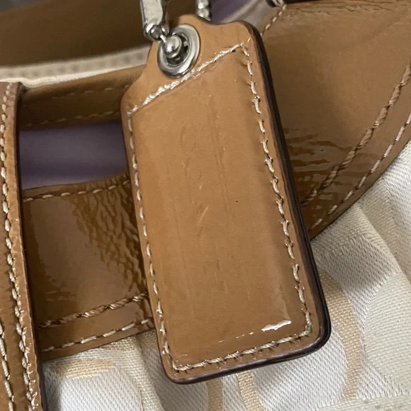 Coach Soho Hobo Signature Shoulder Purse Handbag Cream Tan used good condition. - Picture 4 of 8